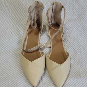 Ardene Cream Flats with Pointed Toe and Zipper